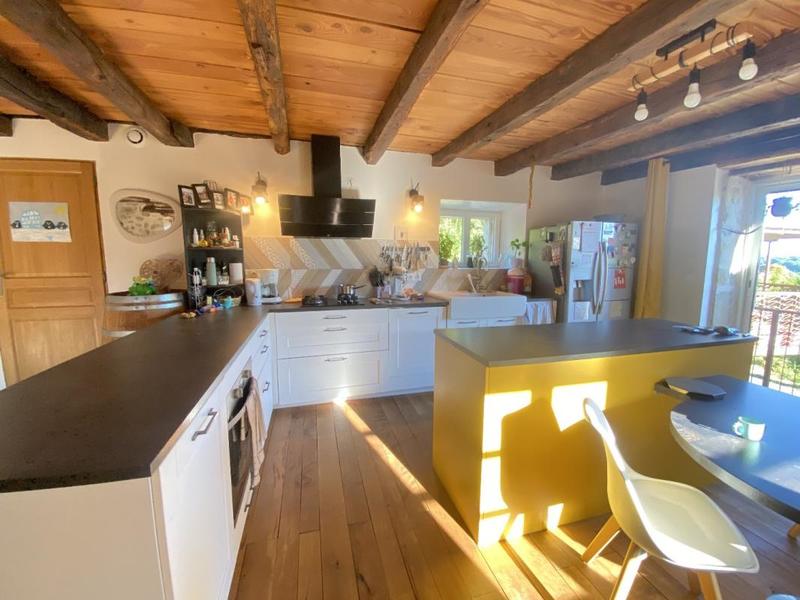 Propriété - 217 m² - 10 pièces
