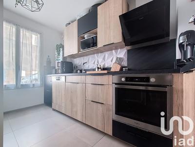 Maison - 80 m² - 5 pièces