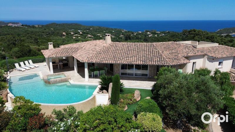 Villa - 300 m² - 7 pièces