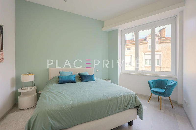 Appartement - 269 m² - 5 pièces