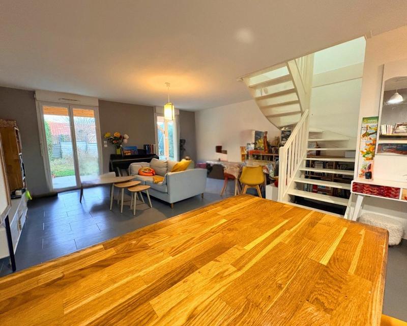 Maison - 80 m² - 4 pièces