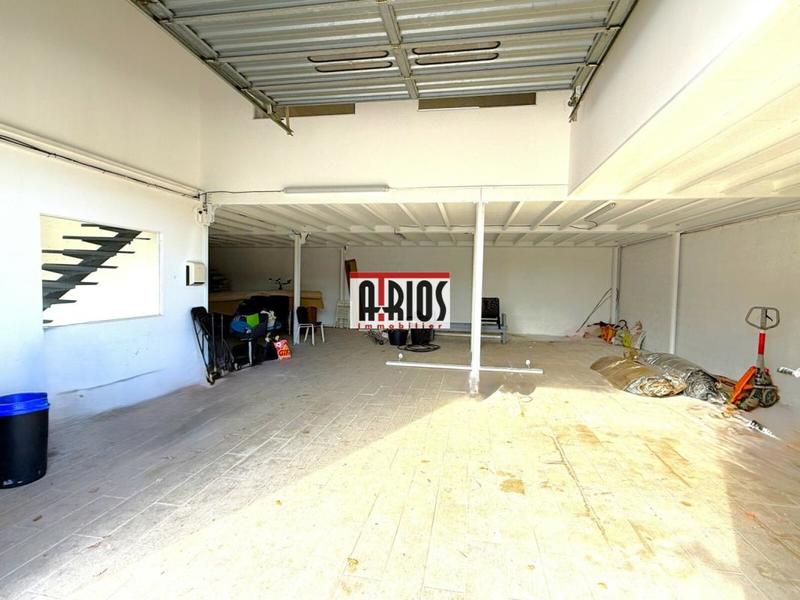 Local d'activité / Entrepôt - 285 m²