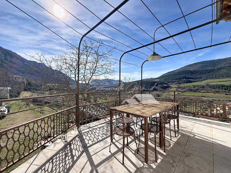 Maison - 197 m² - 7 pièces