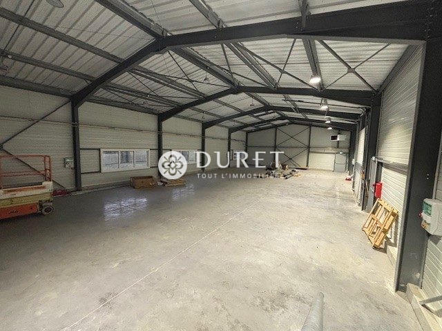 Local d'activités - 300 m²