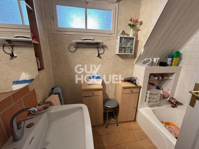 Immeuble - 260 m² - 18 pièces