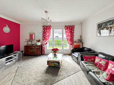 Maison - 140 m² - 5 pièces