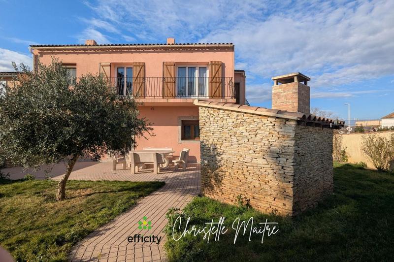 Maison - 181 m² - 6 pièces