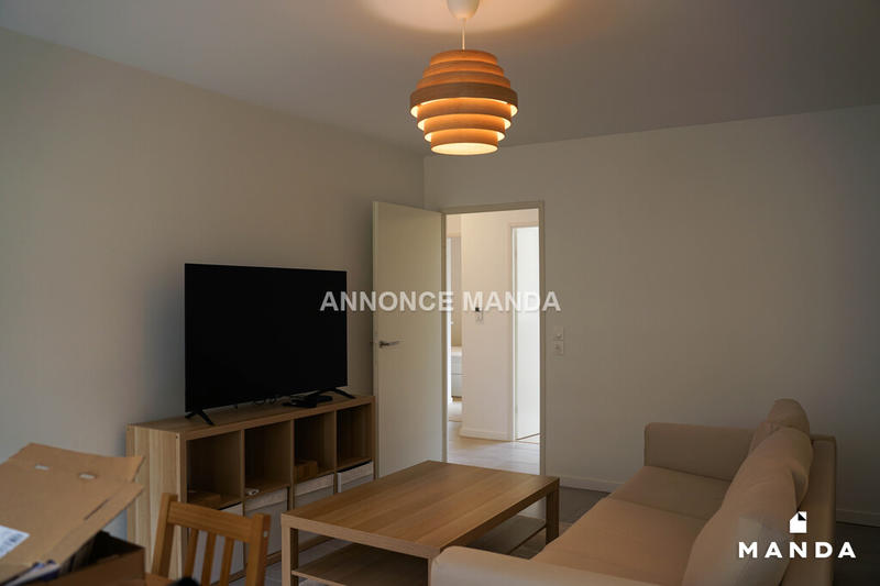 Chambre - 9 m² - 5 pièces