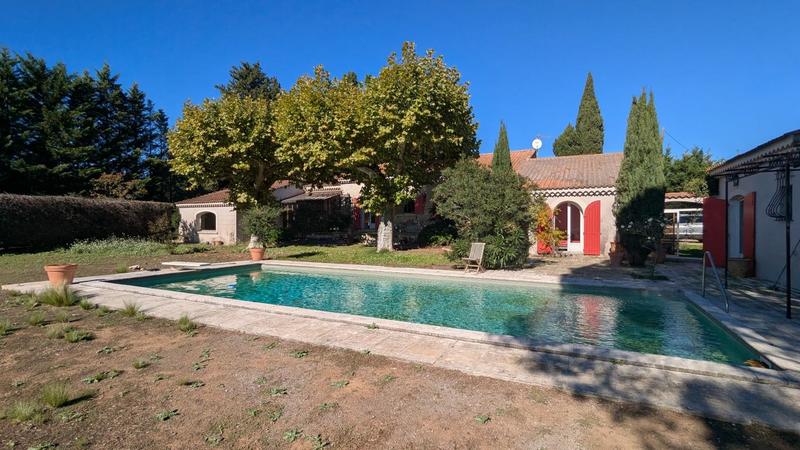 Maison - 275 m² - 6 pièces