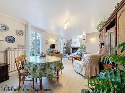 Maison - 92 m² - 5 pièces