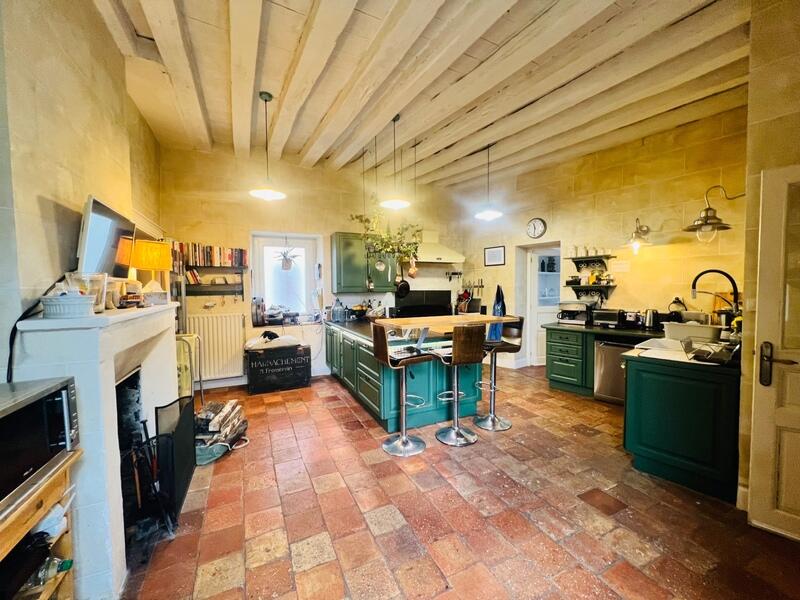 Propriété - 570 m² - 14 pièces