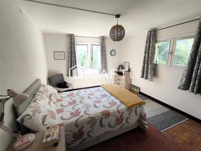 Maison - 200 m² - 9 pièces