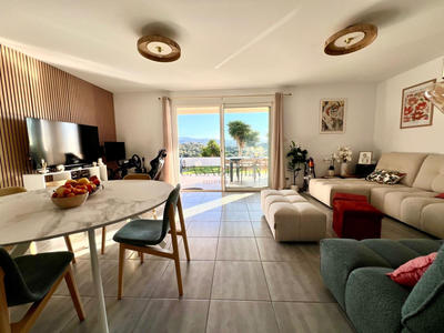 Appartement - 76 m² - 3 pièces