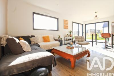 Maison - 94 m² - 5 pièces