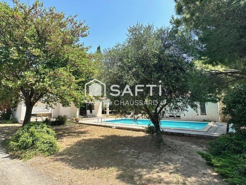 Maison - 171 m² - 6 pièces