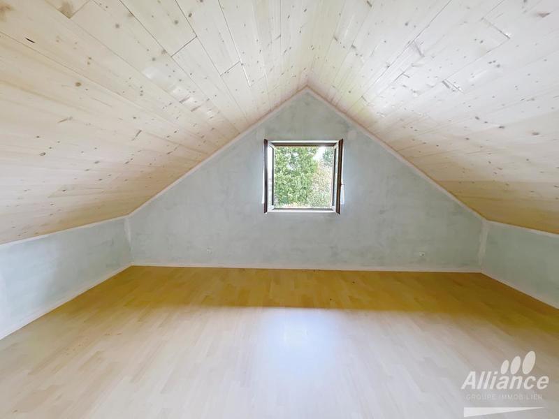 Maison - 239 m² - 8 pièces