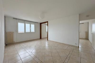 Appartement - 64 m² - 4 pièces