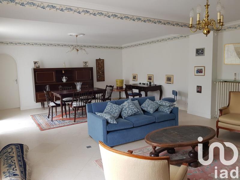 Maison - 200 m² - 7 pièces