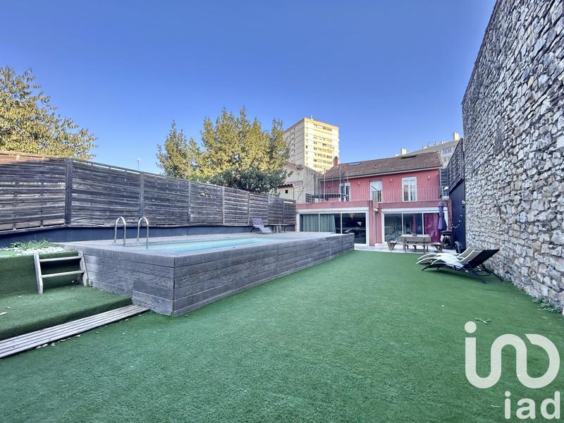 Maison - 146 m² - 6 pièces