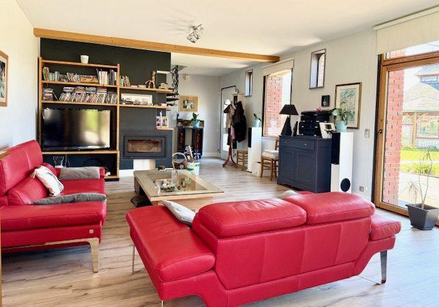 Maison - 260 m² - 9 pièces