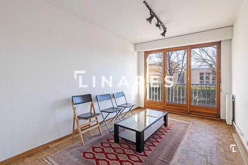 Magasins - 83 m² - 4 pièces