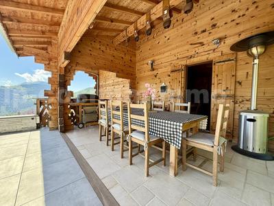 Châlet - 250 m² - 6 pièces