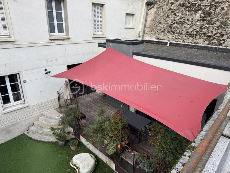 Maison - 195 m² - 7 pièces