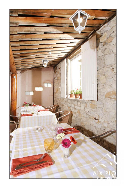 Fonds de commerce - Hôtellerie / Restauration - 347 m²