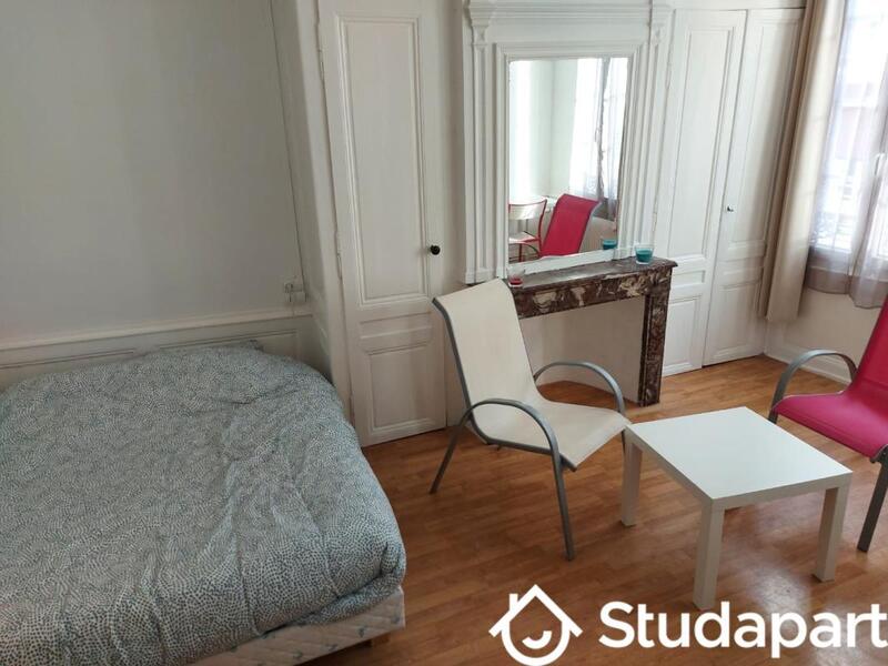 Chambre - 12 m² - 1 pièce