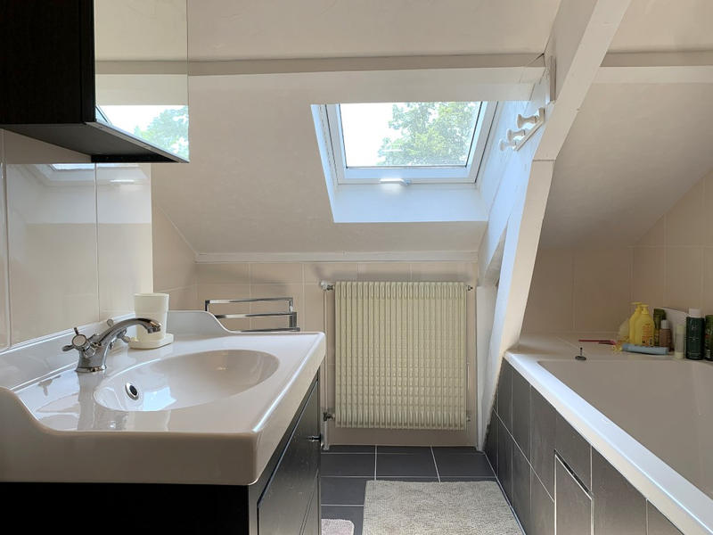 Maison - 220 m² - 7 pièces