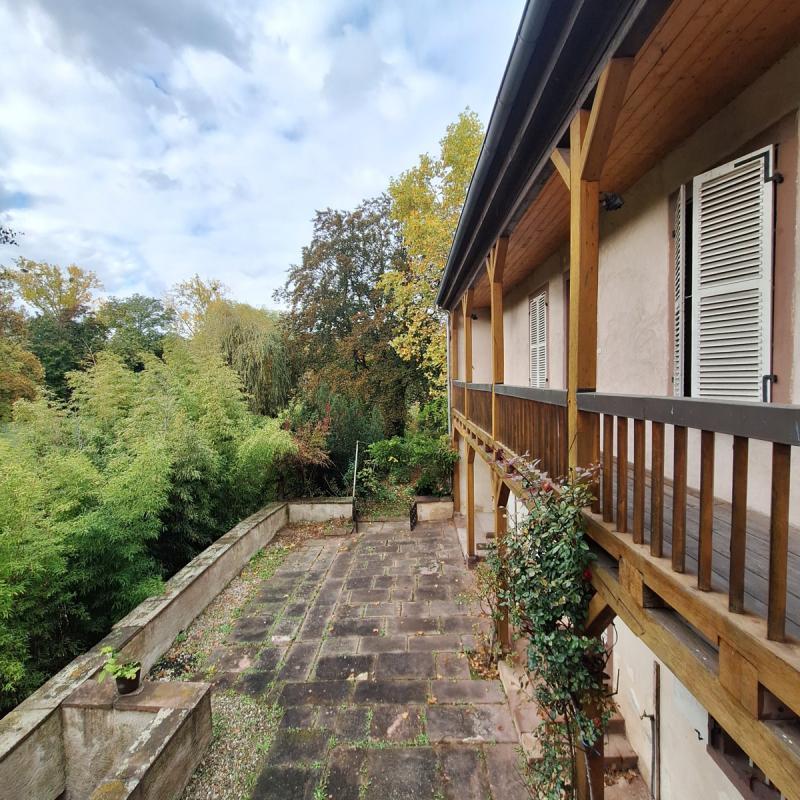 Maison - 295 m² - 9 pièces
