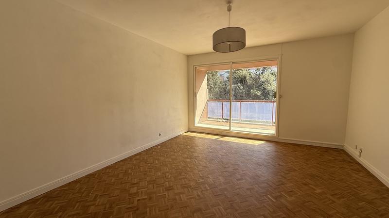 Appartement - 60 m² - 2 pièces