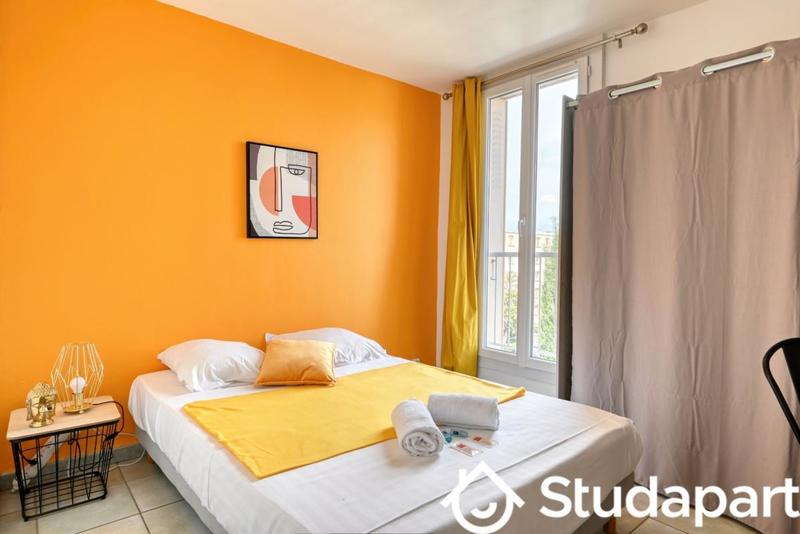 Chambre - 9 m² - 1 pièce