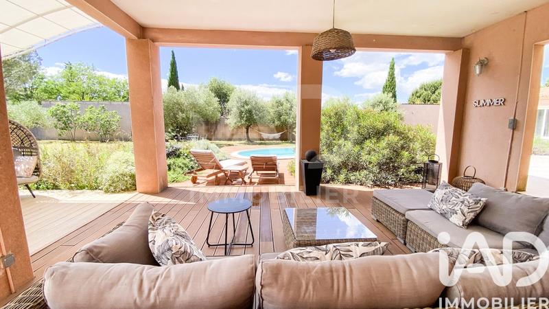 Maison - 212 m² - 7 pièces