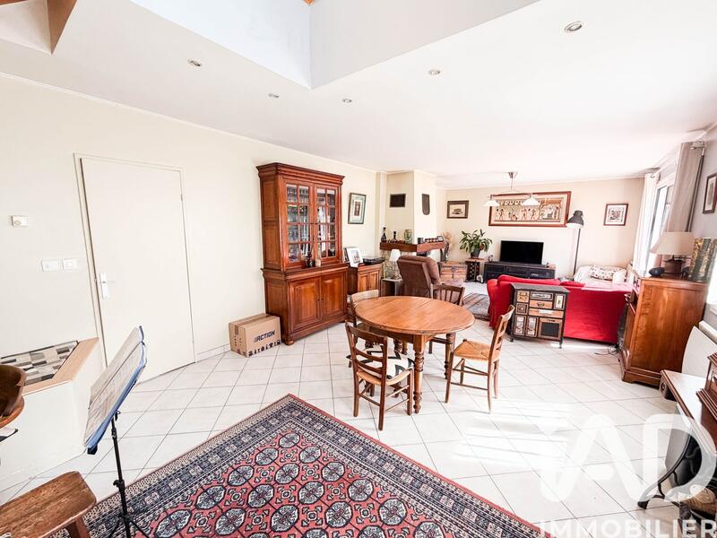 Maison - 105 m² - 5 pièces