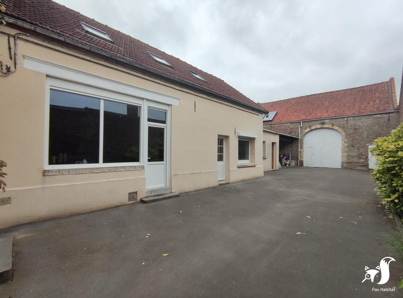 Maison - 212 m² - 9 pièces