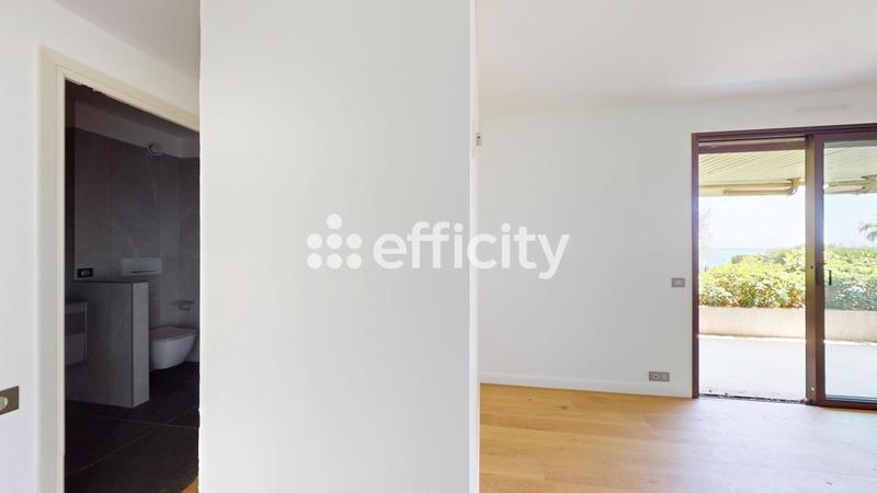 Appartement - 270 m² - 7 pièces