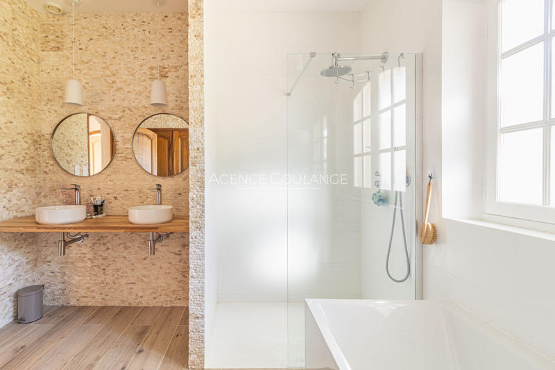 Maison - 276 m² - 5 pièces