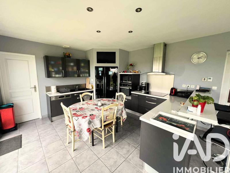 Maison - 185 m² - 6 pièces