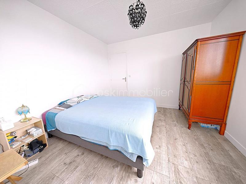 Loft - 80 m² - 4 pièces