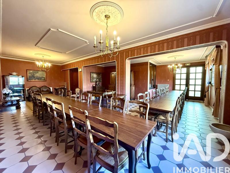 Maison - 316 m² - 9 pièces