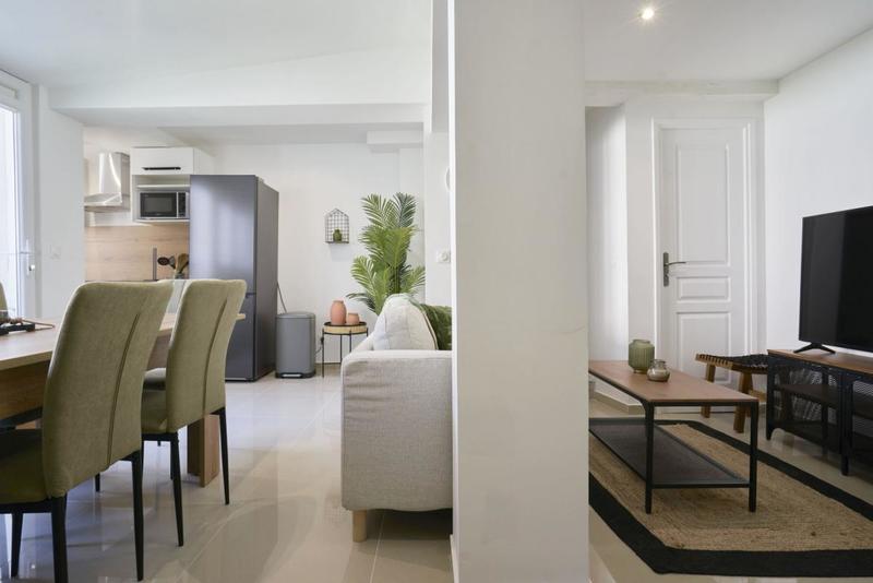 Maison - 98 m² - 6 pièces