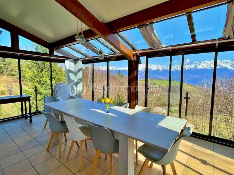 Maison - 138 m² - 6 pièces