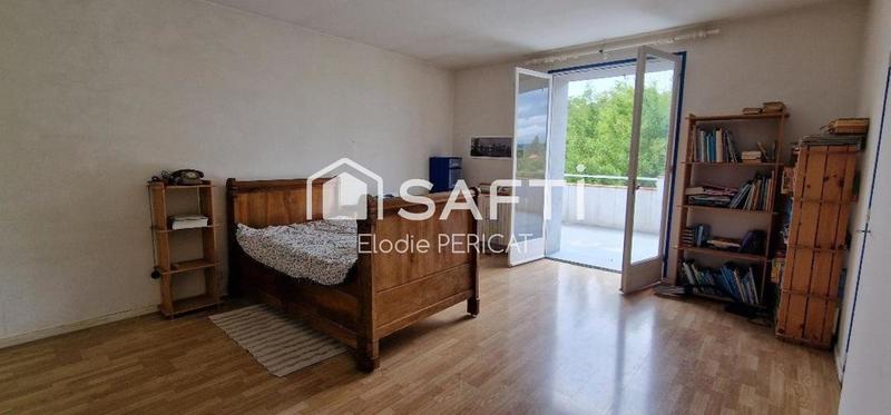 Maison - 275 m² - 7 pièces