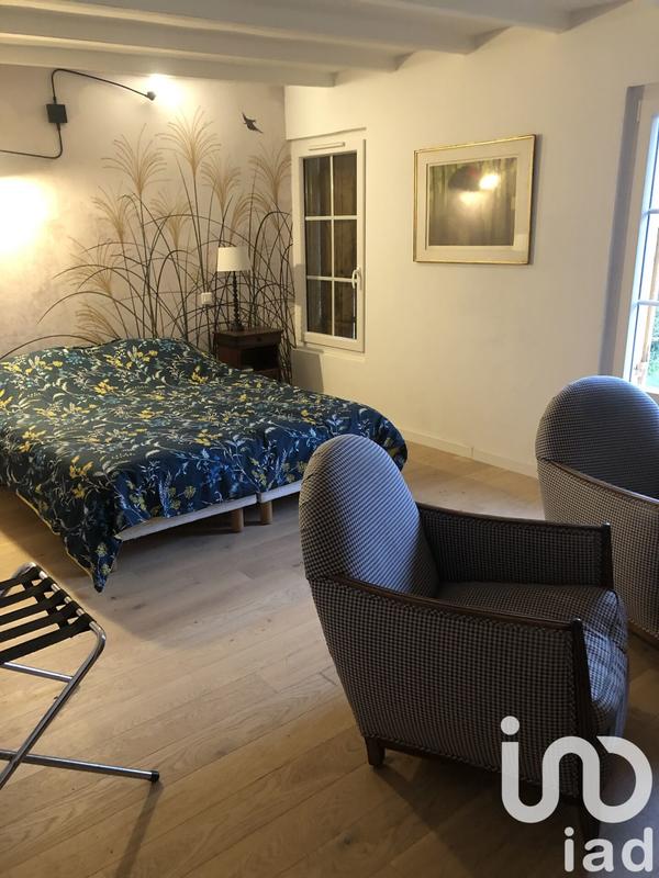 Maison - 325 m² - 9 pièces