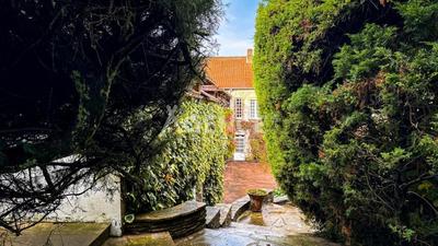 Maison bourgeoise - 352 m² - 9 pièces