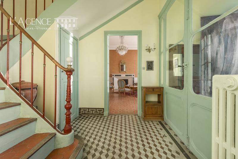 Maison - 229 m² - 8 pièces