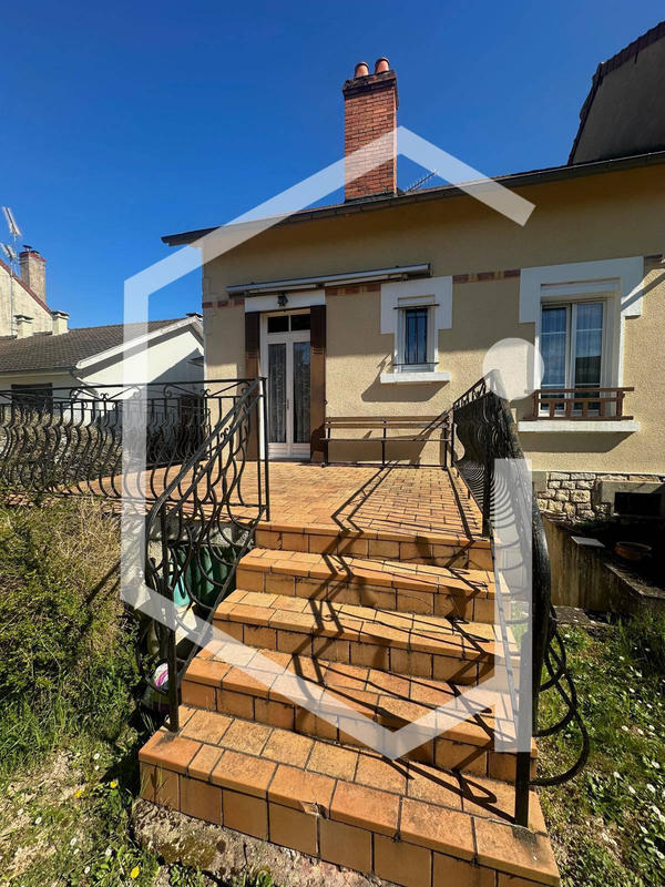 Maison - 80 m² - 4 pièces