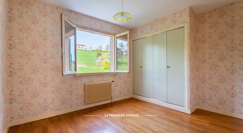 Maison - 96 m² - 4 pièces