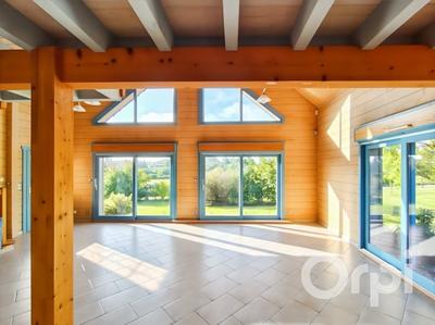 Maison - 137 m² - 6 pièces